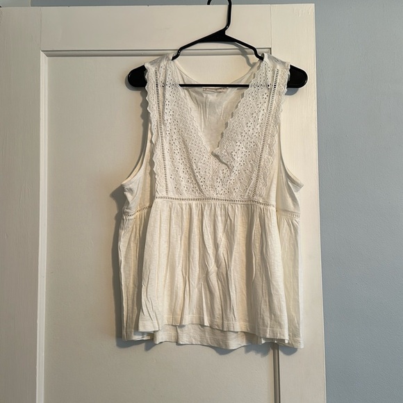 Lucky Brand Tops - Lucky Brand Lace Knit Tank 🤍